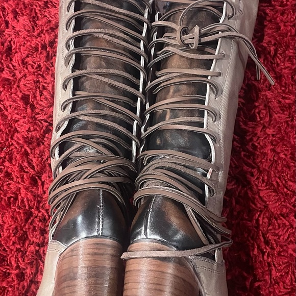 Freebird boots - COALS - stone brand new. Never worn size 8 no longer made - Picture 4 of 9